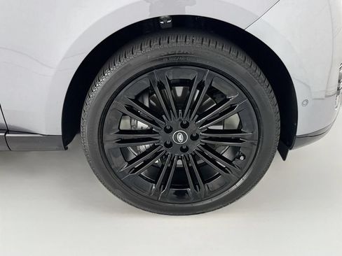 Certified 2025 Land Rover Range Rover Long Wheelbase SE AWD/4WD image 30