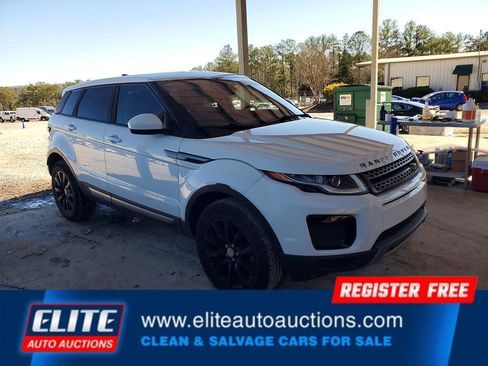 Used 2018 Land Rover Range Rover Evoque SE image 7