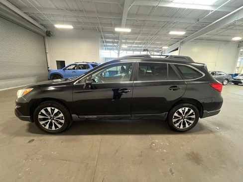 Used 2017 Subaru Outback 2.5i Limited AWD/4WD image 6