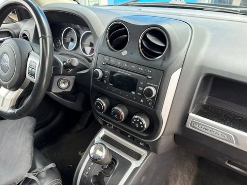 Used 2016 Jeep Compass Latitude w/ Sun/Sound Group AWD/4WD image 8