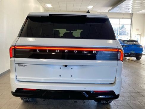 New 2026 Lincoln Navigator Reserve w/ Jet Appearance Package AWD/4WD image 15