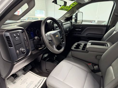 Used 2015 Chevrolet Silverado 2500 W/T AWD/4WD image 12