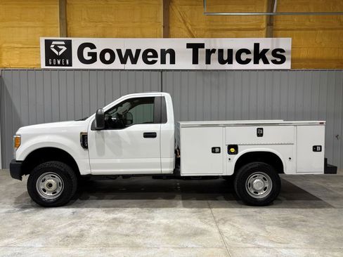 Used 2017 Ford F350 XL image 2