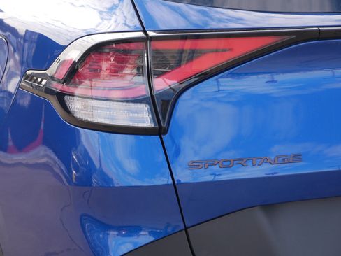 Used 2025 Kia Sportage X-Line w/ Premium Package image 17