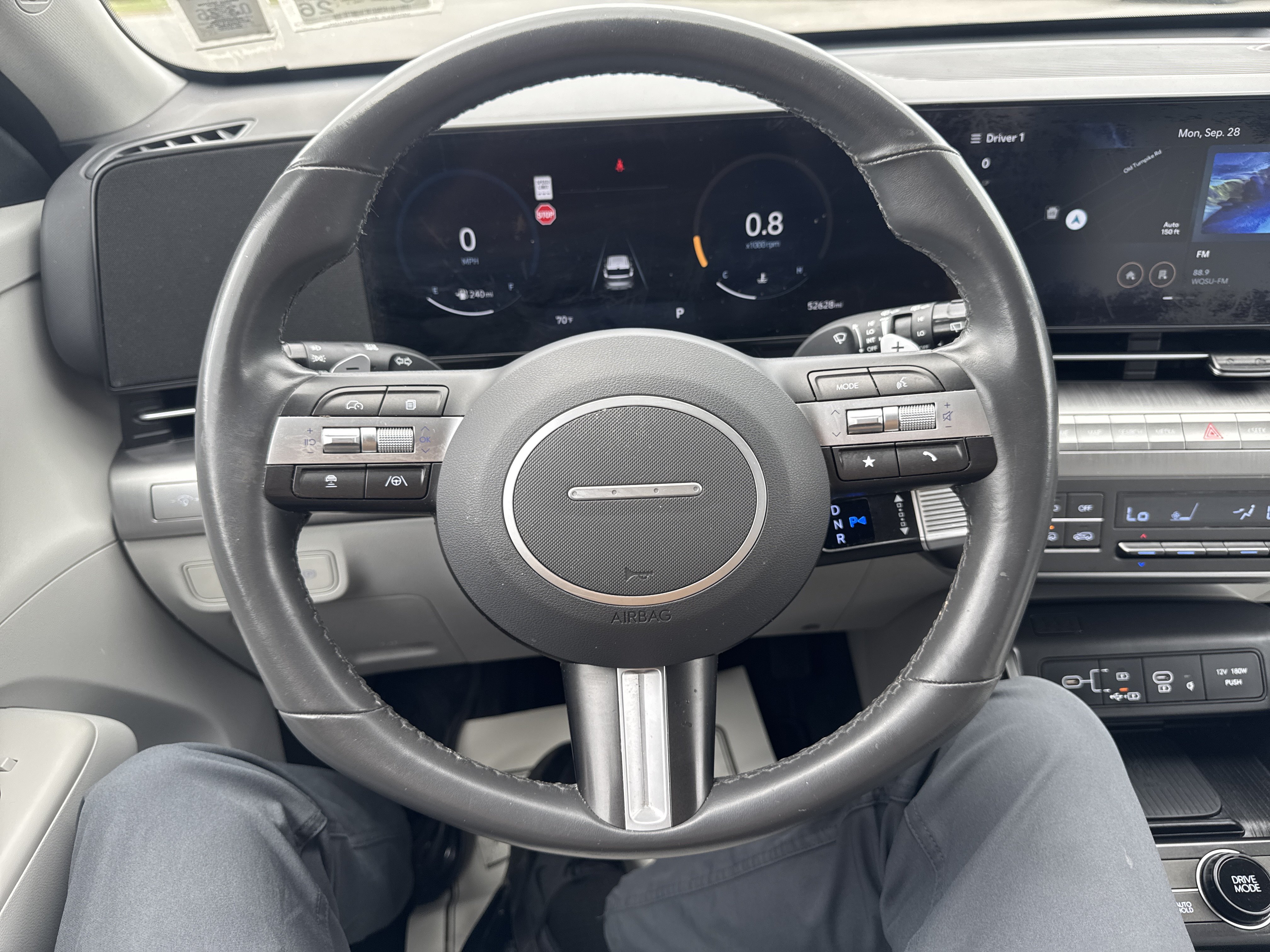 Used 2024 Hyundai Kona SEL w/ Convenience Package FWD image 17