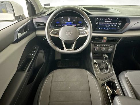 Used 2022 Volkswagen Taos SE FWD image 21