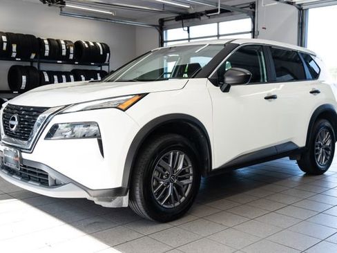 Used 2023 Nissan Rogue S AWD/4WD image 3