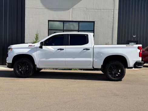Used 2022 Chevrolet Silverado 1500 LT Trail Boss w/ Protection Package AWD/4WD image 2