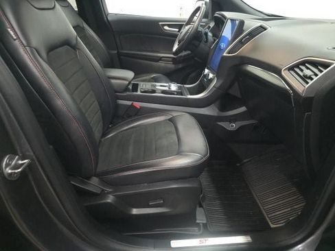 Used 2023 Ford Edge ST-Line w/ Class II Trailer Tow Package AWD/4WD image 3