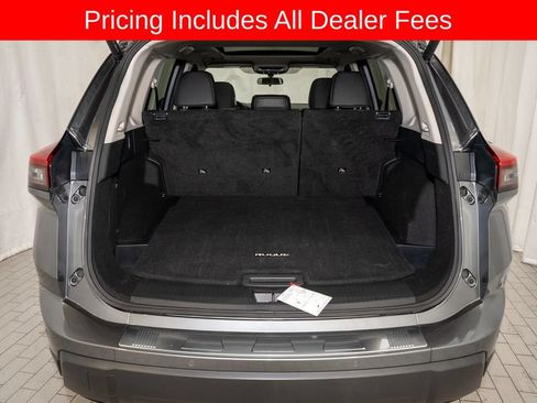 Certified 2024 Nissan Rogue SV w/ SV Premium Package FWD image 5