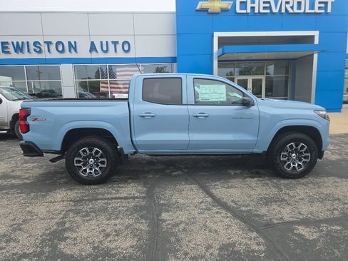 New 2025 Chevrolet Colorado Z71 image 3