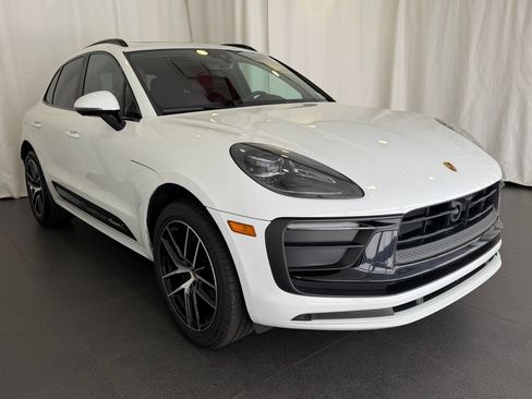 Certified 2024 Porsche Macan Turbo AWD/4WD image 7