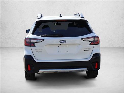 Used 2022 Subaru Outback Touring AWD/4WD image 7