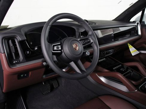 New 2026 Porsche Cayenne E-Hybrid image 4