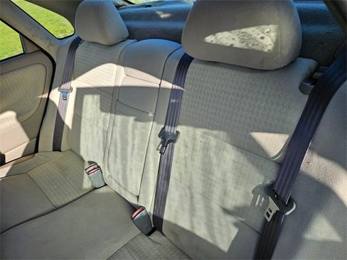 Used 2004 Volvo S40 image 13