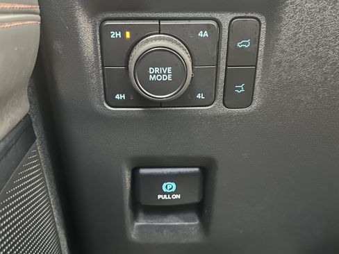 Used 2025 Ford Expedition Max Active AWD/4WD image 42