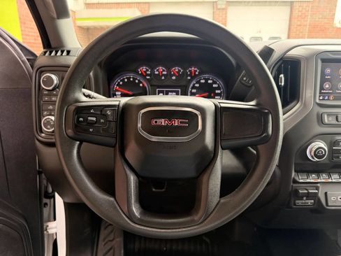 Used 2023 GMC Sierra 1500 Pro w/ Pro Value Package AWD/4WD image 17
