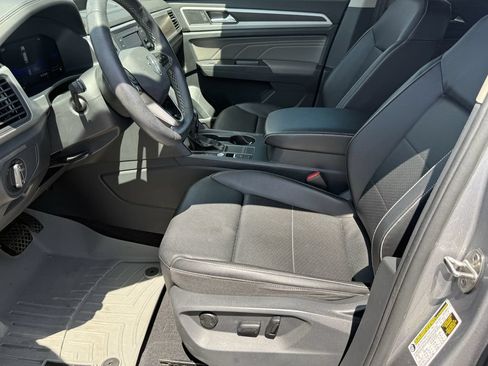 Used 2023 Volkswagen Atlas SE FWD image 11