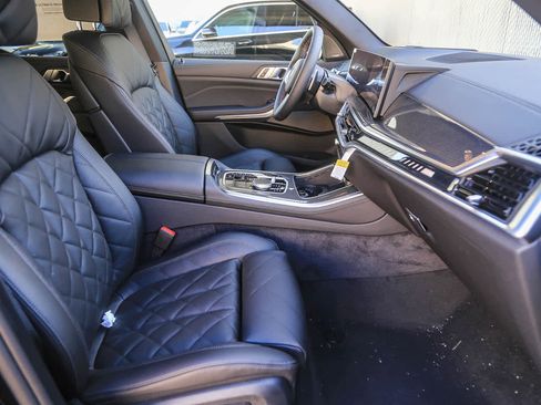 New 2026 BMW X5 M60i w/ Climate Comfort Package image 13