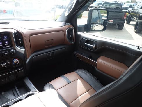 Used 2023 Chevrolet Silverado 2500 High Country AWD/4WD image 20