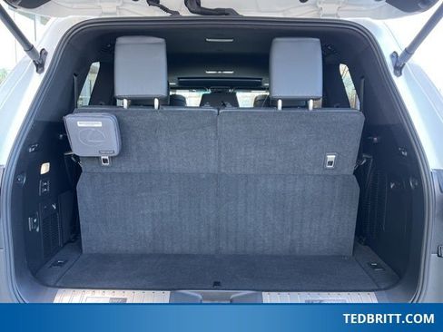 Used 2024 Lexus LX 600 F Sport image 12