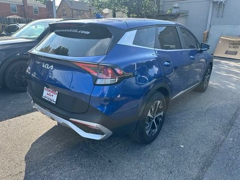 Used 2025 Kia Sportage EX FWD image 4