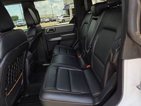 Used 2023 Ford Bronco Badlands AWD/4WD image 18
