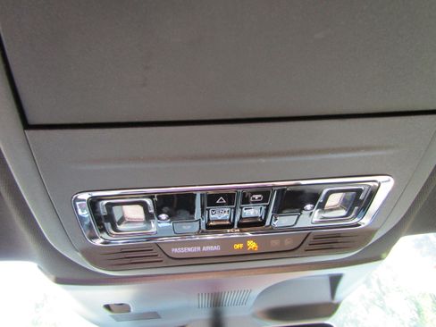 Used 2022 Lincoln Corsair Reserve w/ Equipment Group 201A image 33