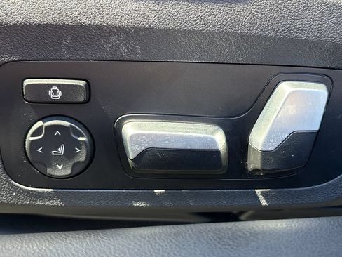 Used 2024 BMW M2 w/ Lighting Package RWD image 32