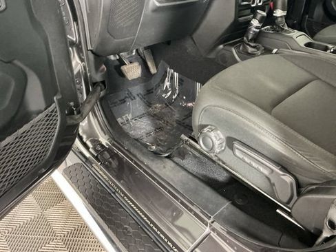 Used 2020 Jeep Wrangler Unlimited Sport S AWD/4WD image 15