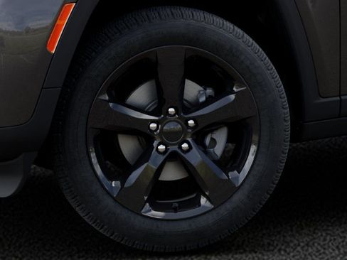 New 2026 Jeep Grand Cherokee L Limited w/ Limited Altitude Package AWD/4WD image 8