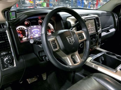 Used 2015 RAM 2500 Laramie w/ Black Appearance Group image 18