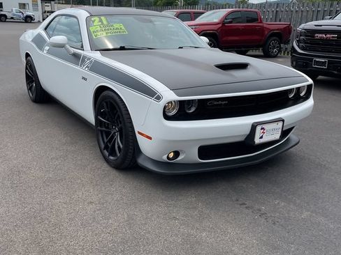 Used 2021 Dodge Challenger R/T Scat Pack w/ T/A Package RWD image 4