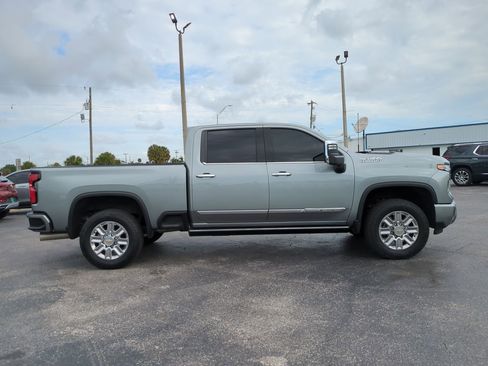 Certified 2024 Chevrolet Silverado 2500 High Country w/ Technology Package AWD/4WD image 3