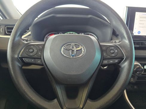 Used 2024 Toyota RAV4 XLE FWD image 17