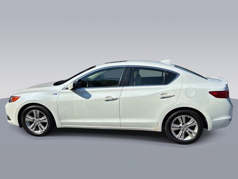 Used 2014 Acura ILX Hybrid w/ Technology Package FWD image 4