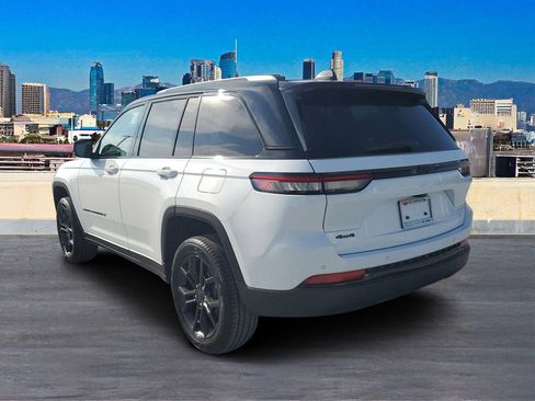 New 2025 Jeep Grand Cherokee Limited image 5