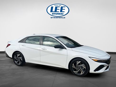 Certified 2025 Hyundai Elantra Sport image 1