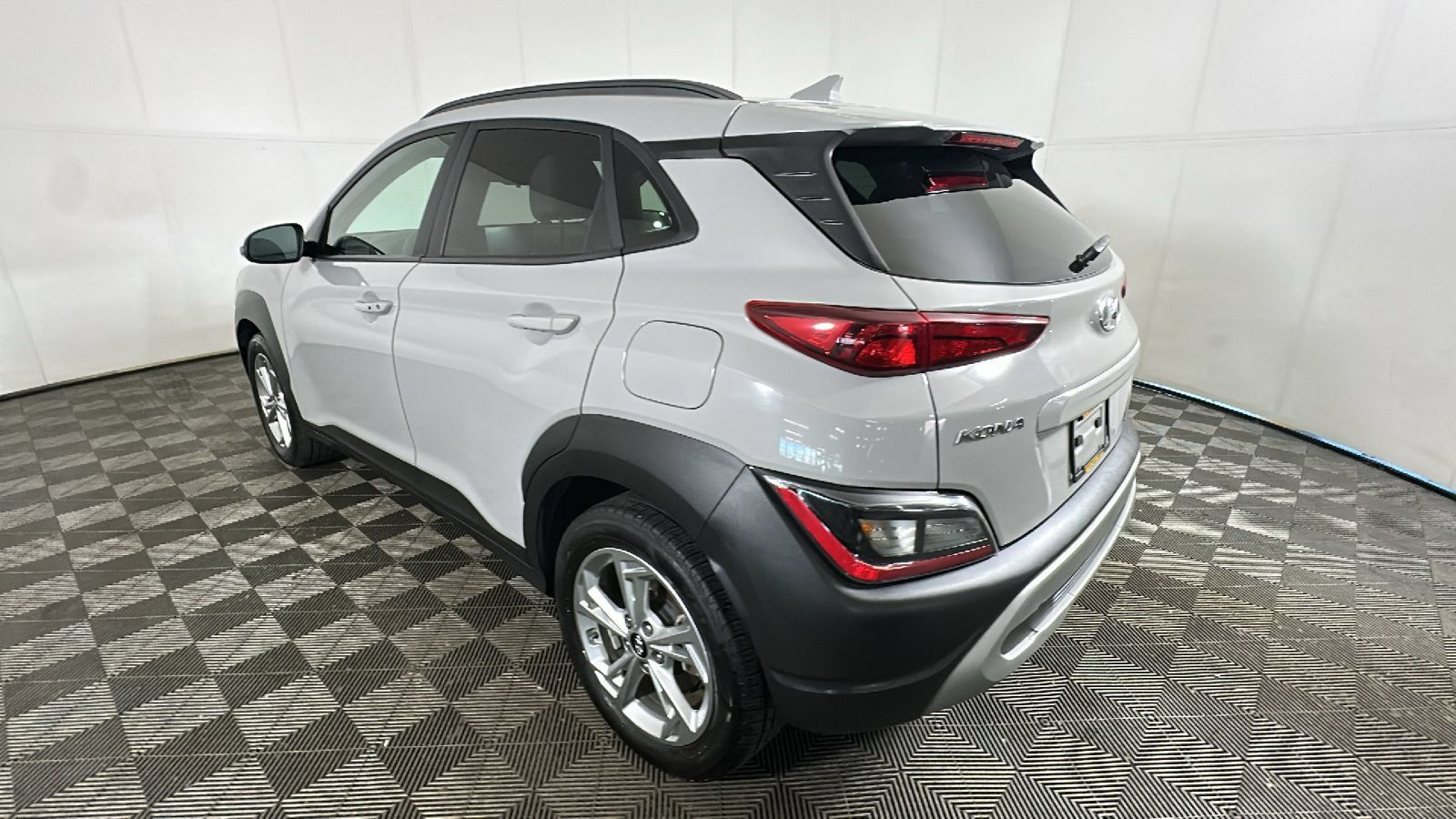 Used 2023 Hyundai Kona SEL w/ Cargo Package AWD/4WD image 5