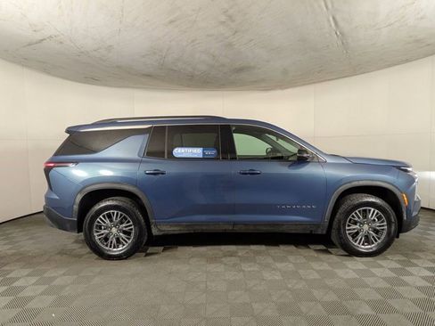 Certified 2025 Chevrolet Traverse LT image 11