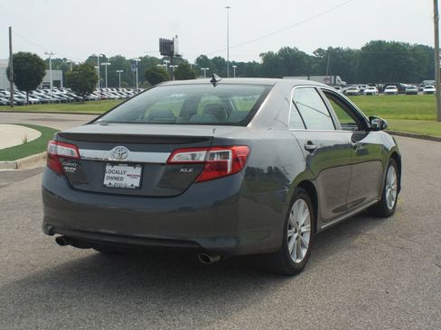 Used 2012 Toyota Camry XLE FWD image 14