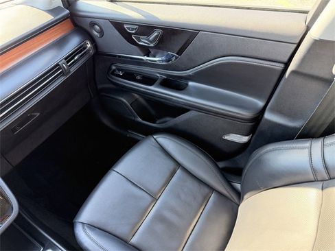 Certified 2022 Lincoln Corsair Reserve w/ Equipment Group 201A image 17