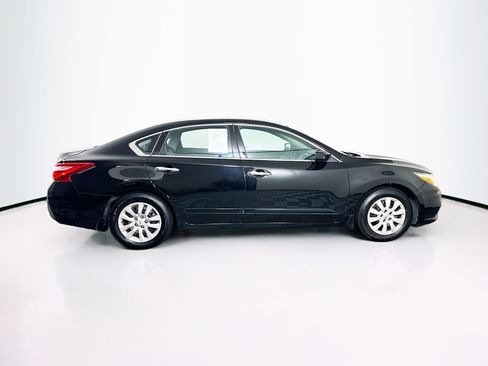 Used 2017 Nissan Altima 2.5 S w/ Power Driver Seat Package FWD image 10