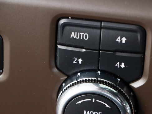 Used 2025 GMC Sierra 1500 Denali w/ Technology Package AWD/4WD image 23