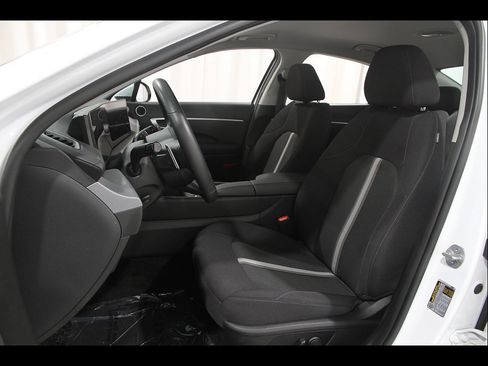 Certified 2026 Hyundai Sonata SEL FWD image 5