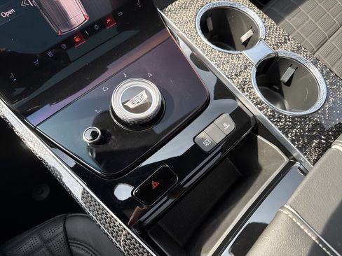 Used 2025 Cadillac Escalade V AWD/4WD image 81