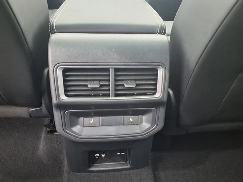 Used 2024 Volkswagen Atlas Cross Sport SEL Premium R-Line image 50