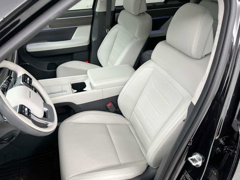 Used 2024 Hyundai Santa Fe Calligraphy AWD/4WD image 19
