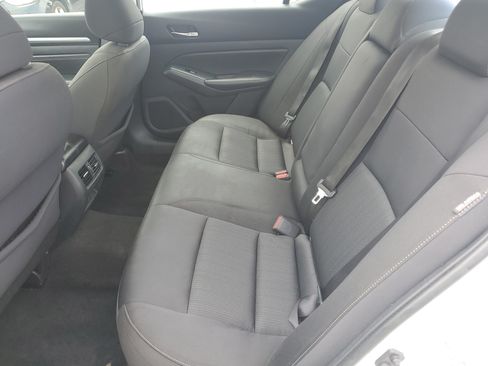 Used 2019 Nissan Altima 2.5 SV FWD image 11
