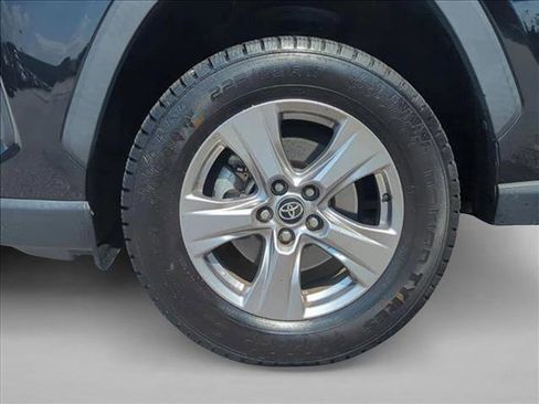 Used 2023 Toyota RAV4 XLE image 21